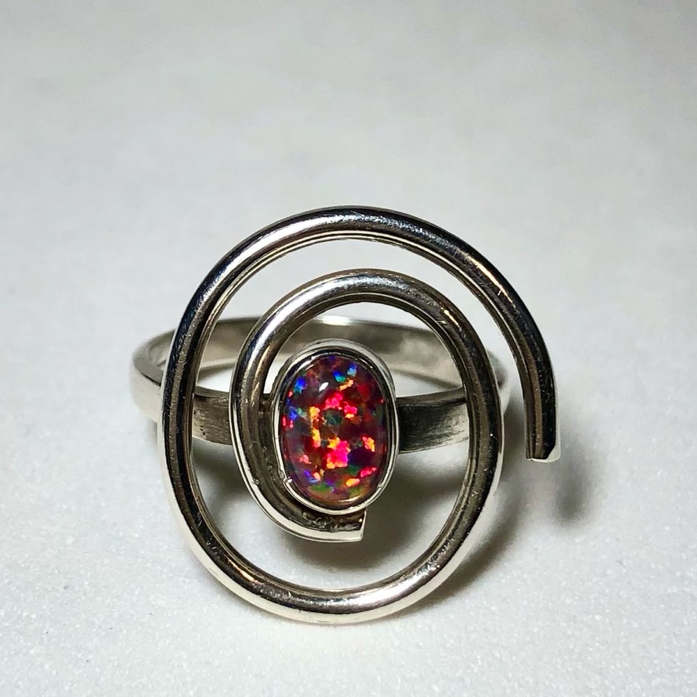 🌹🍃Beautiful Vintage Red Fire Opal Sterling Silver Swirl Ring🍃🌹